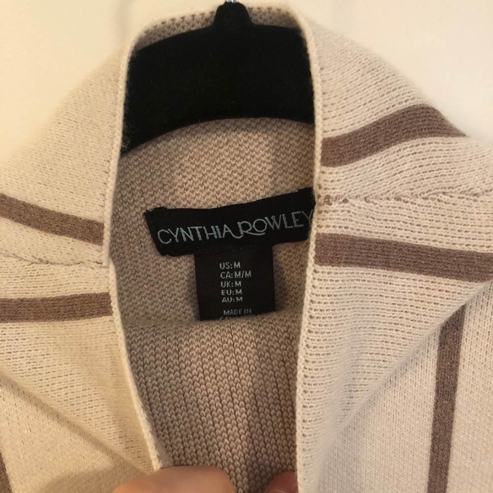 Soft Sweater - image 3